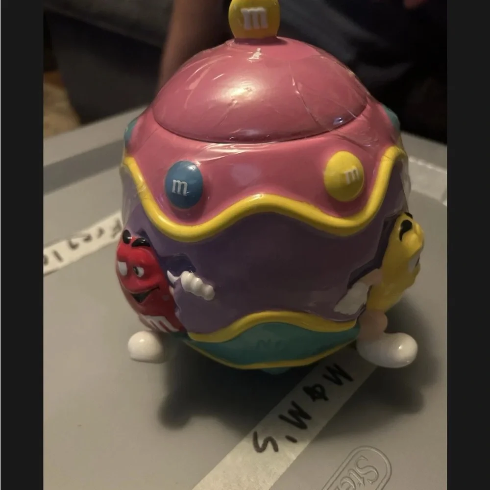 M&M'S Easter Egg candy/cookie Sealed Rare